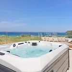 Villa Sunrise Seaview - Melissa